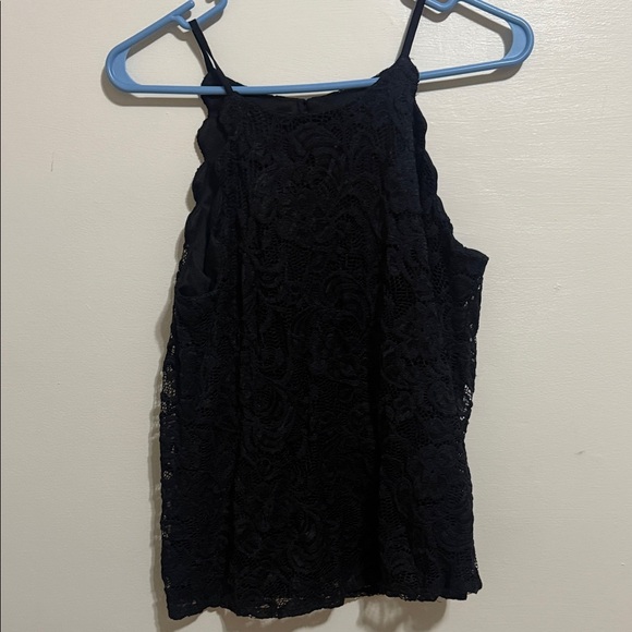 Chic Black Lace Camisole for Women - Picture 1 of 2